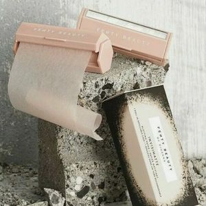 Fenty Beauty Invisimatte Blotting paper